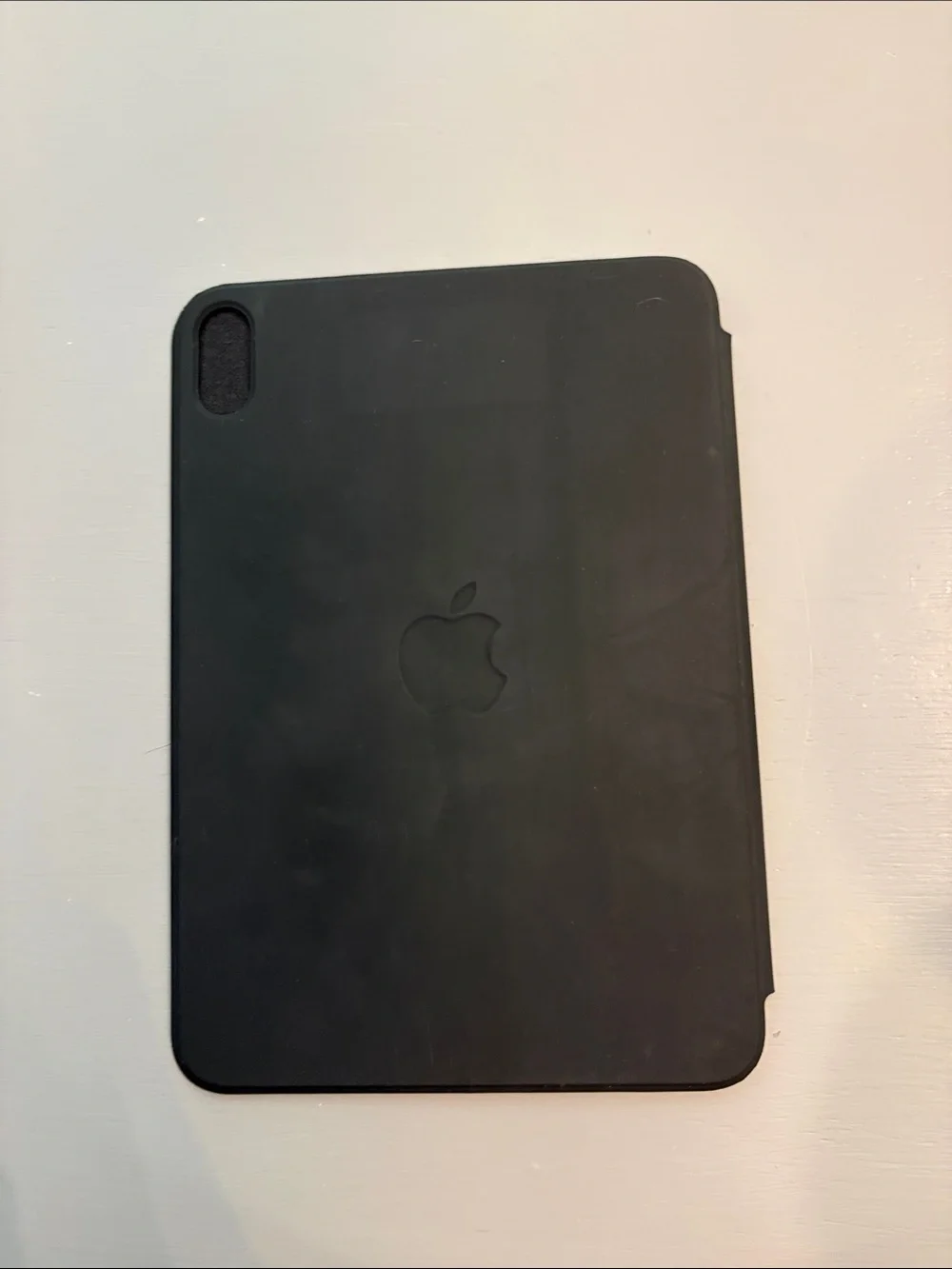 Apple Black iPad Smart Cover with Apple Logo